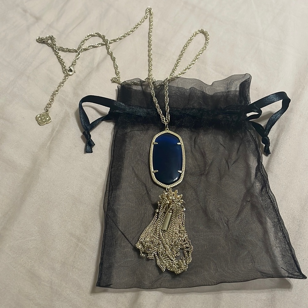 Kendra Scott necklace